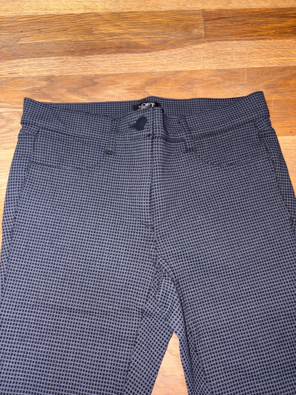 LOFT stretchy two toned black pants